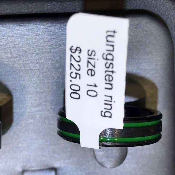 Mens Tungsten Ring Sz10 Black/Green Strips Unique Look New W Tags - Picture 4 of 4